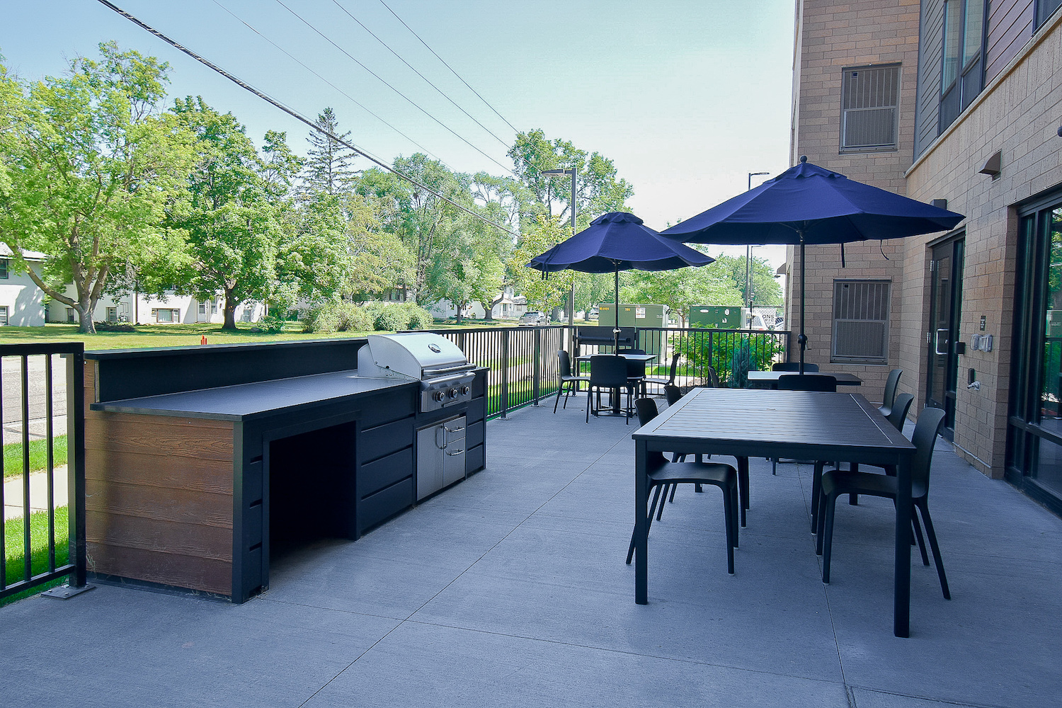 outdoor patio at affordable apartments